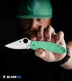Spyderco M4 Para 3 Lightweight Compression Lock Knife Mint Green FRN (3" Satin) -Kershaw Sales Shop Spyderco M4 Para 3 Lightweight Compression Lock Knife Sea Foam FRN Satin BHQ 126446 in hand kp web